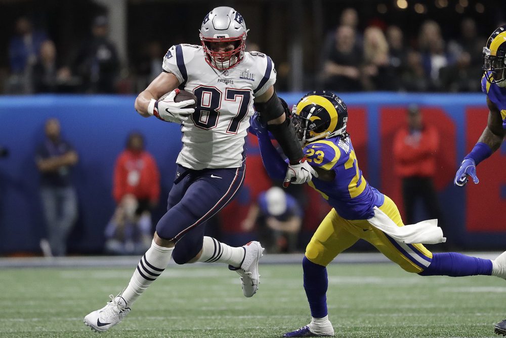 Patriots_Gronkowski_Retires_Football_32555