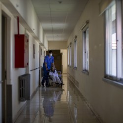 Lebanon_Invisible_Elderly_50112