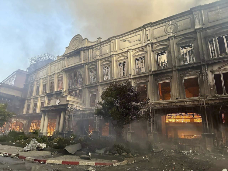 CORRECTION Cambodia Hotel Fire