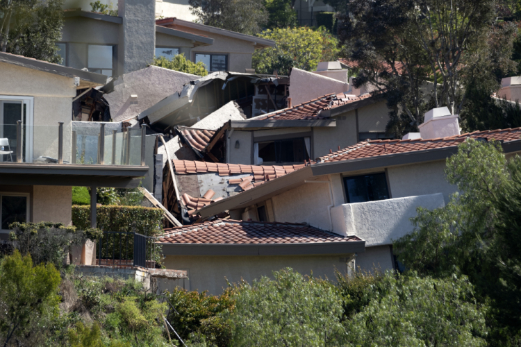 APTOPIX California Landslide Evacuations