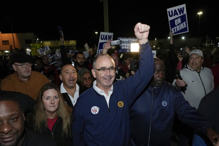 APTOPIX Auto Workers Strike