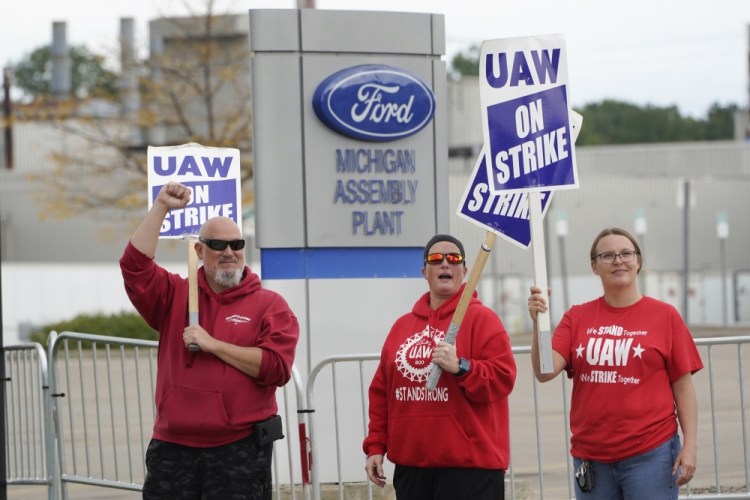 Autoworkers-Contract Vote